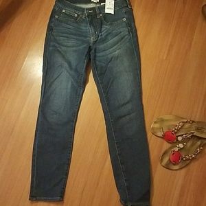 J crew factory Rockaway Wash  skinny jeans 27/26